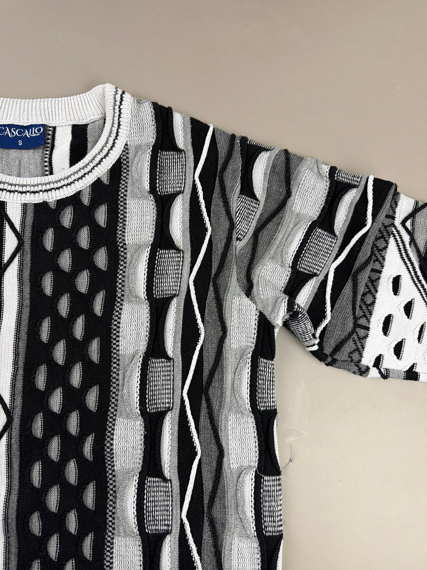 Cascallo Retro Textured Coogi-Style Knitwear - Black & White Abstract Geometric