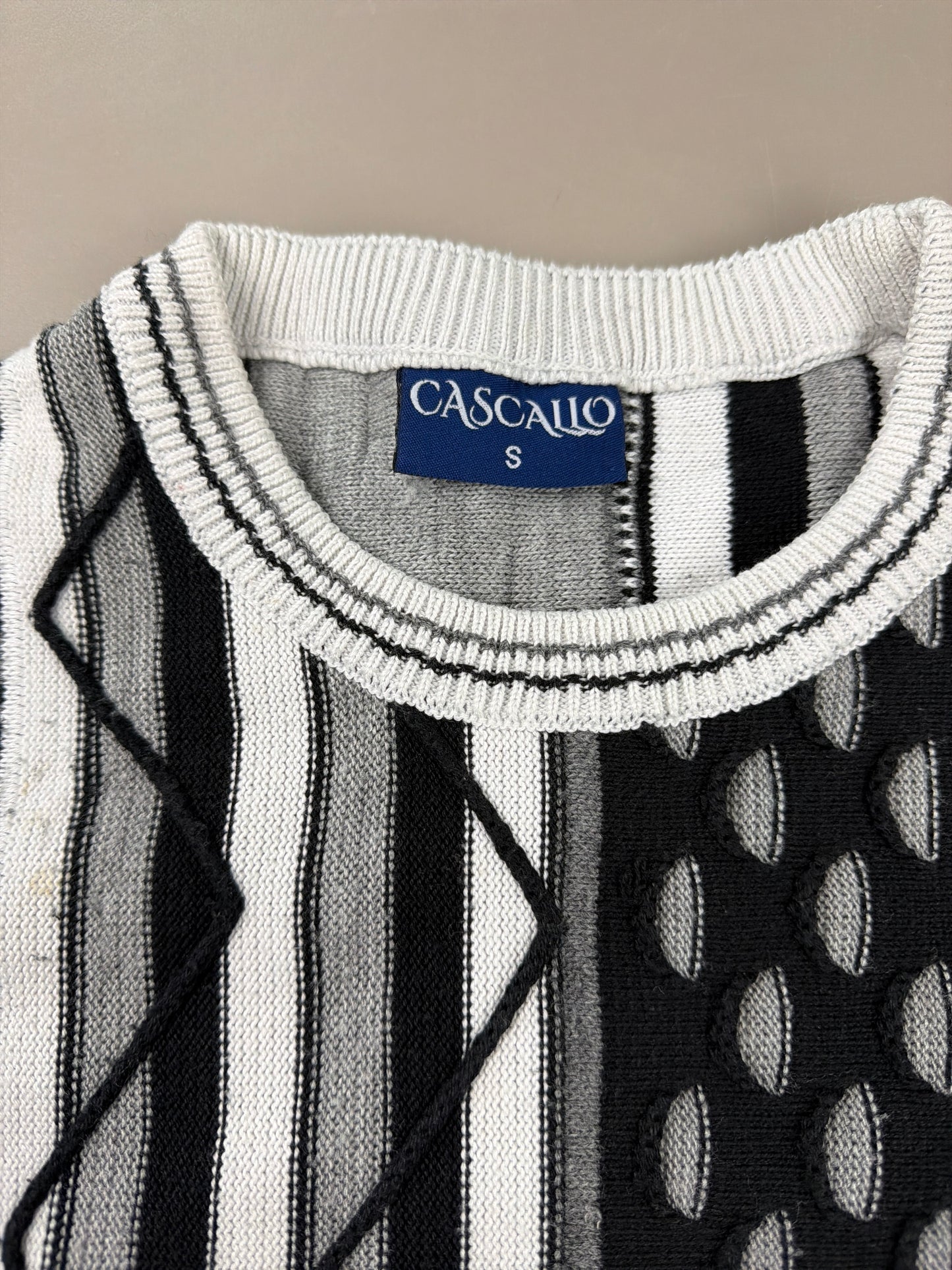 Cascallo Retro Textured Coogi-Style Knitwear - Black & White Abstract Geometric