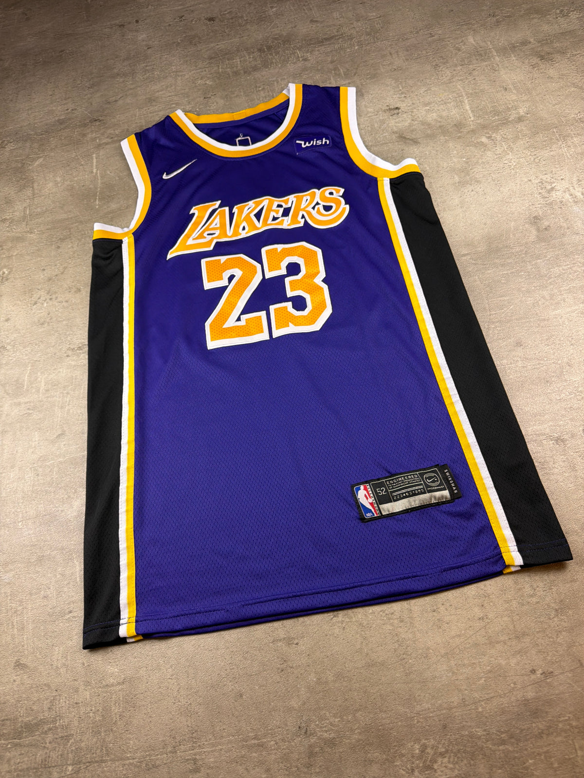 Nike LeBron James Los Angeles Lakers "23" Swingman Trikot - Purple, Yellow, Black Multicolor
