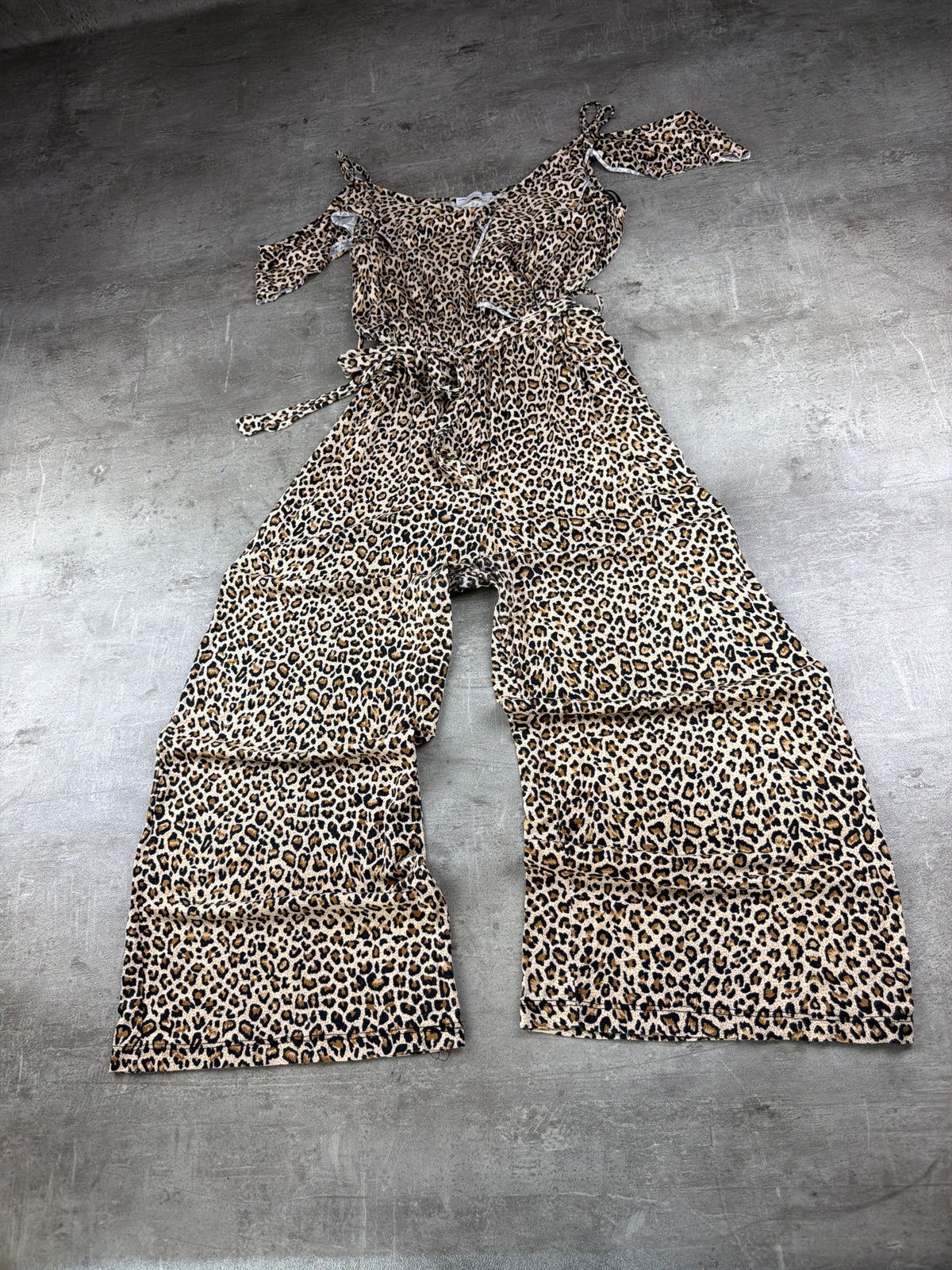 Y2K Leopard Print Cold-Shoulder Jumpsuit - Leopard / Multi