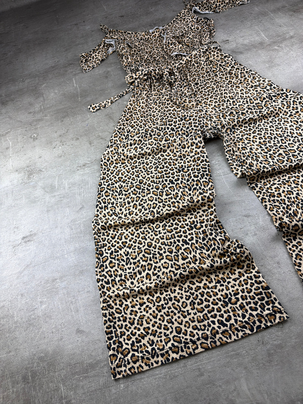 Y2K Leopard Print Cold-Shoulder Jumpsuit - Leopard / Multi
