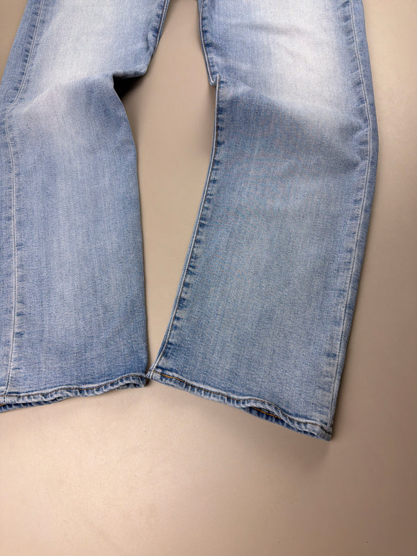Levi's "501" Straight Leg Denim - Light Wash Grunge & Indie Sleaze Vibe