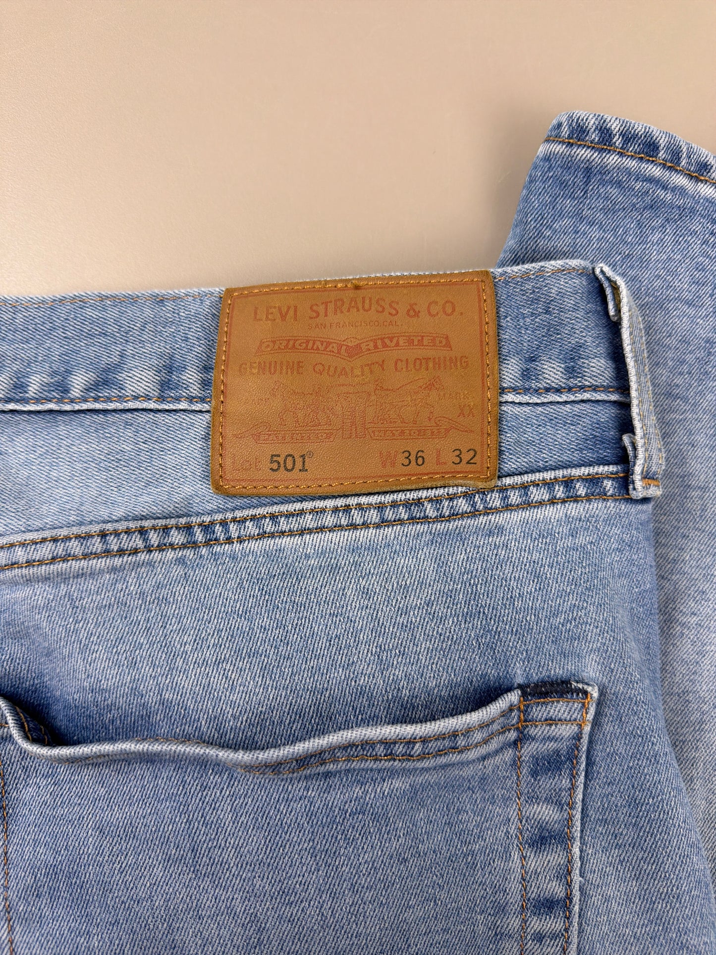 Levi's "501" Straight Leg Denim - Light Wash Grunge & Indie Sleaze Vibe
