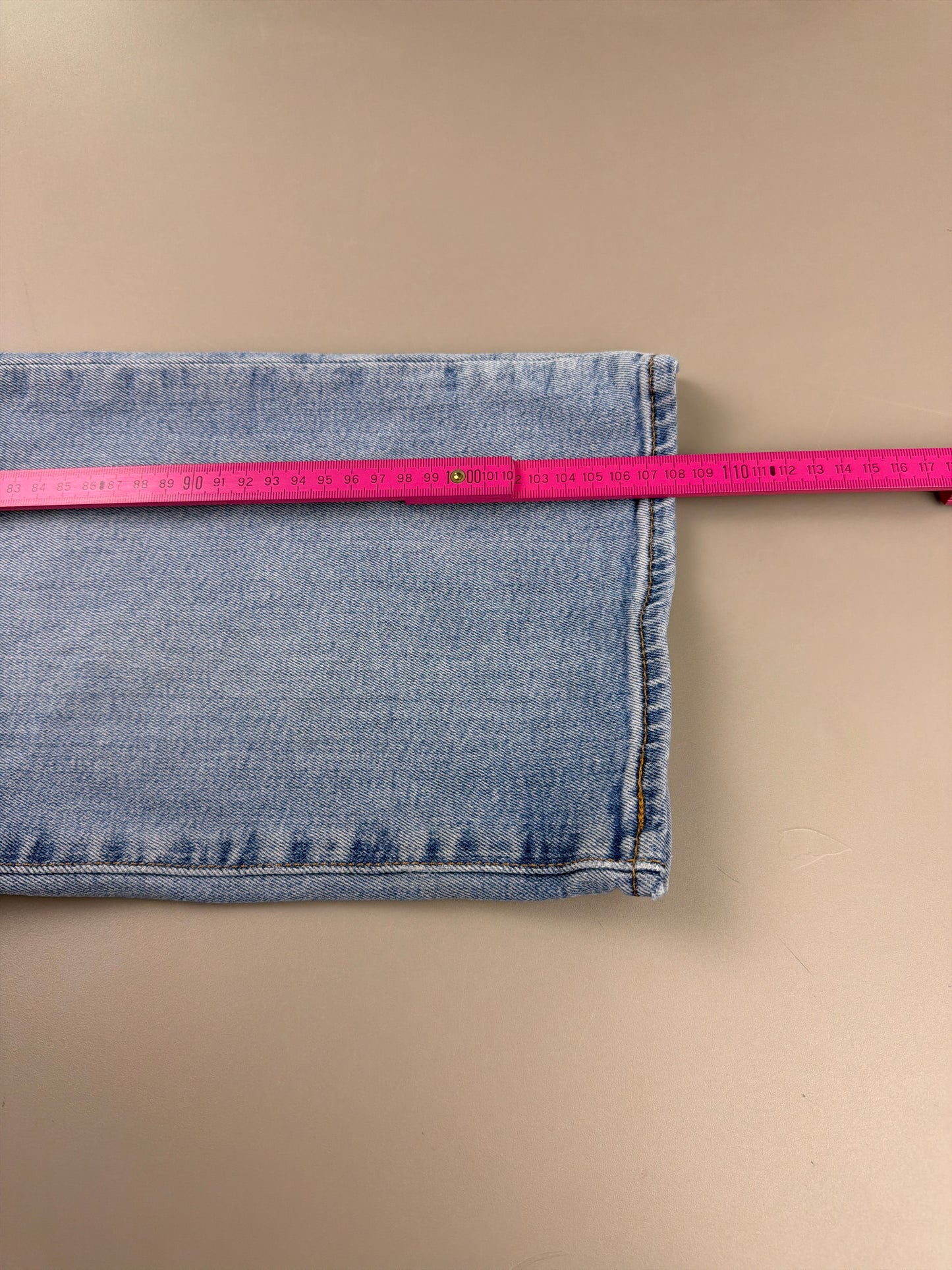 Levi's "501" Straight Leg Denim - Light Wash Grunge & Indie Sleaze Vibe