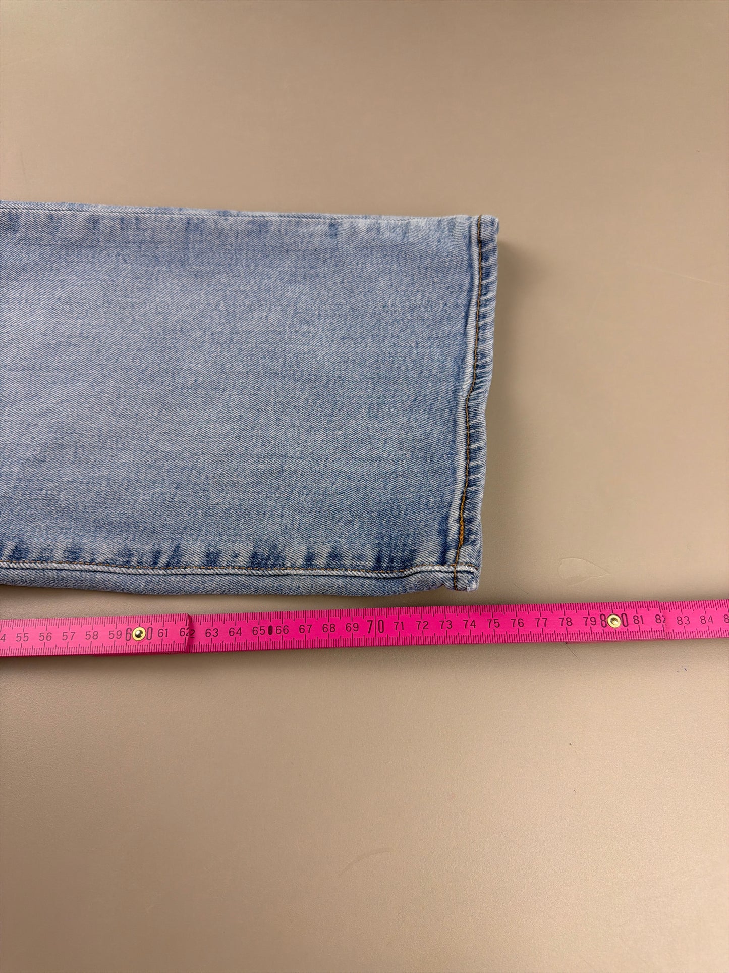 Levi's "501" Straight Leg Denim - Light Wash Grunge & Indie Sleaze Vibe