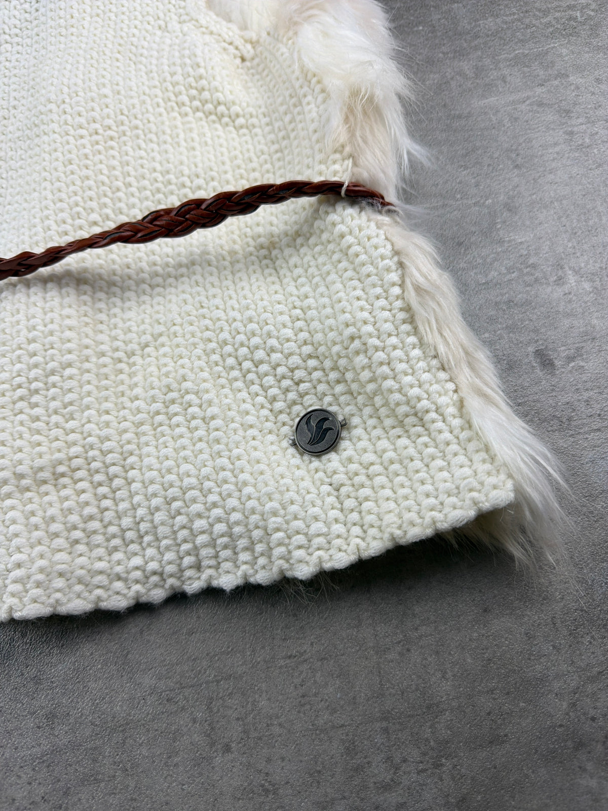 aiki KEYLOOK "Fairycore" Hooded Faux Fur Knit Vest - Off-White & Beige