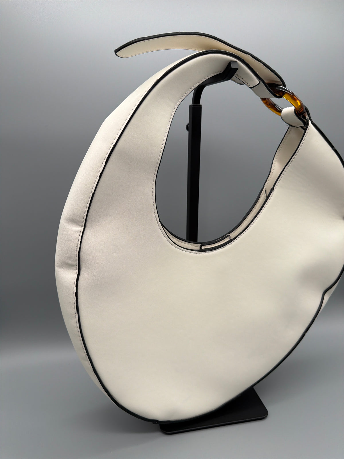 Vintage Y2K Crescent Moon Shoulder Bag - Off-White / Black & Tortoiseshell