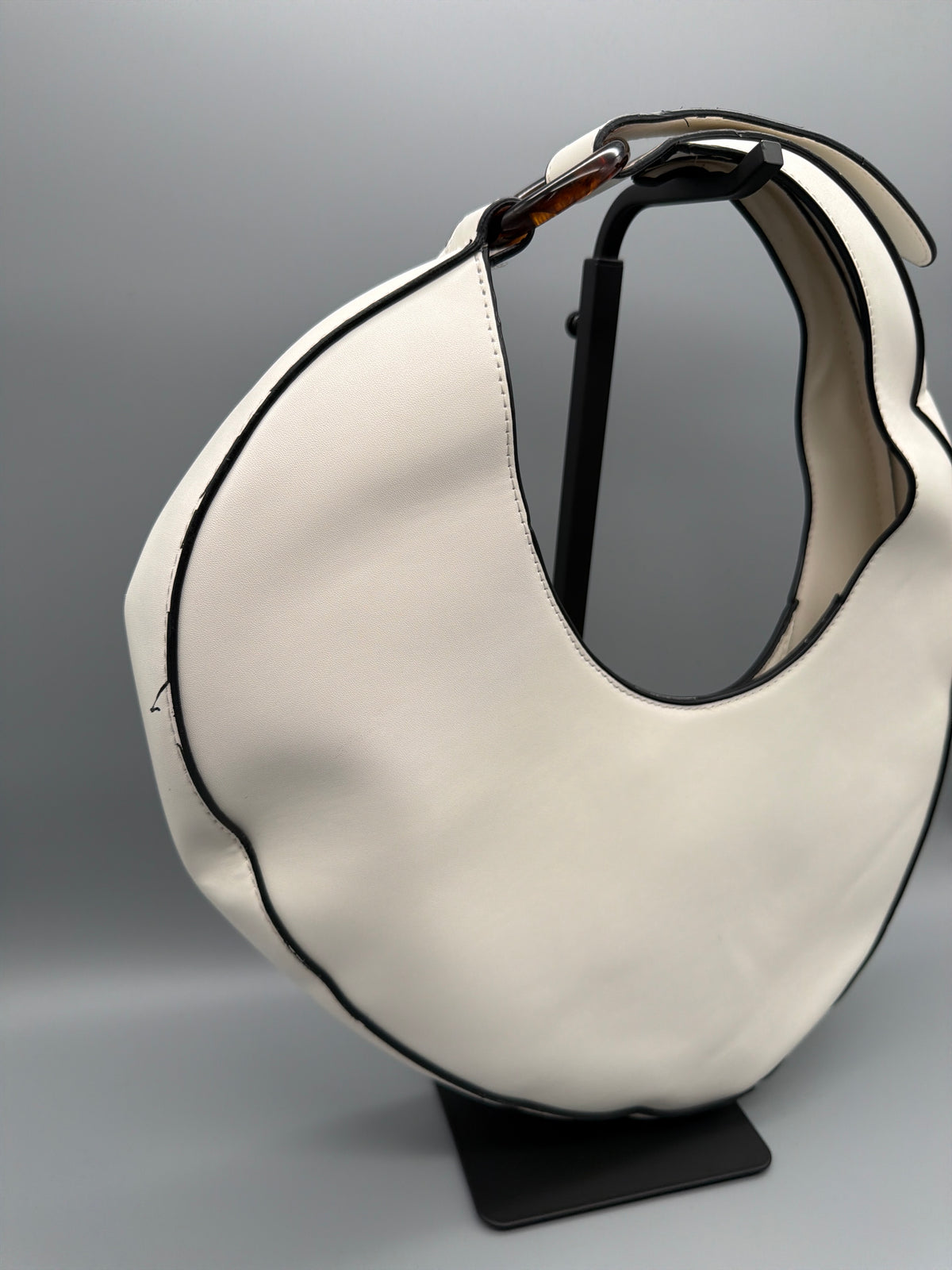 Vintage Y2K Crescent Moon Shoulder Bag - Off-White / Black & Tortoiseshell