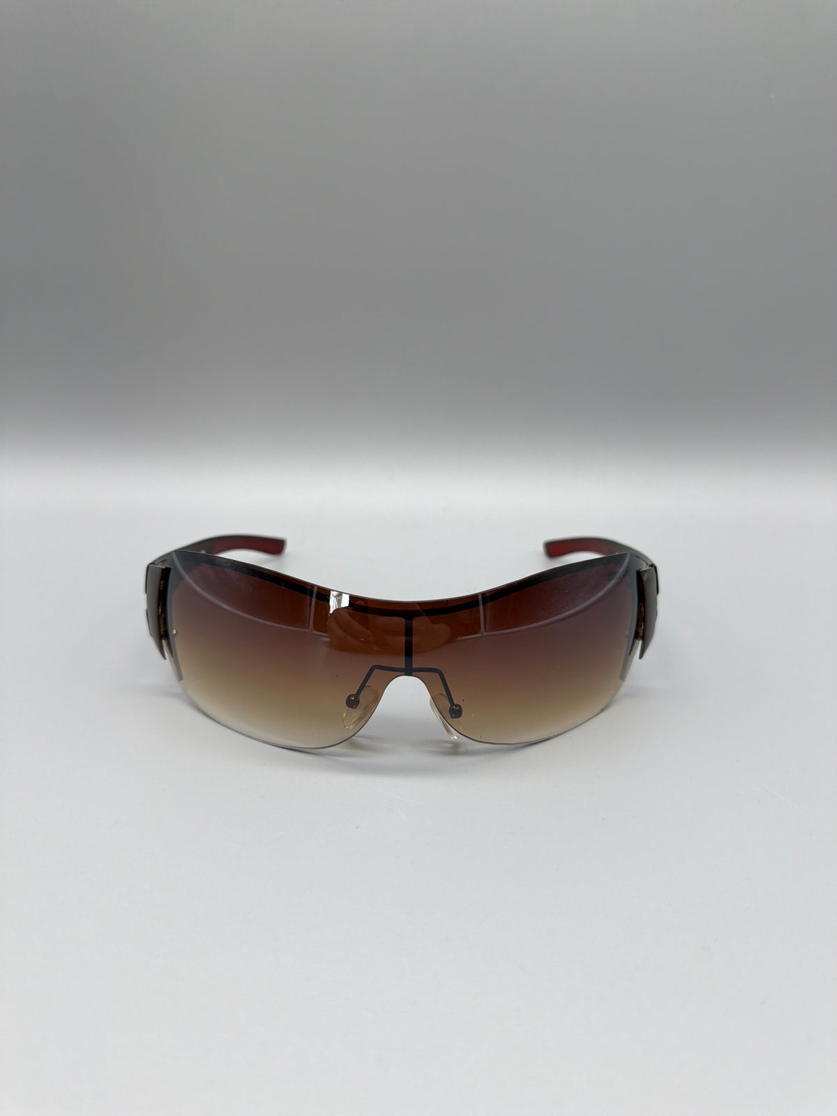 Dazzle Y2K Shield Sunglasses - Burgundy / Brown Gradient