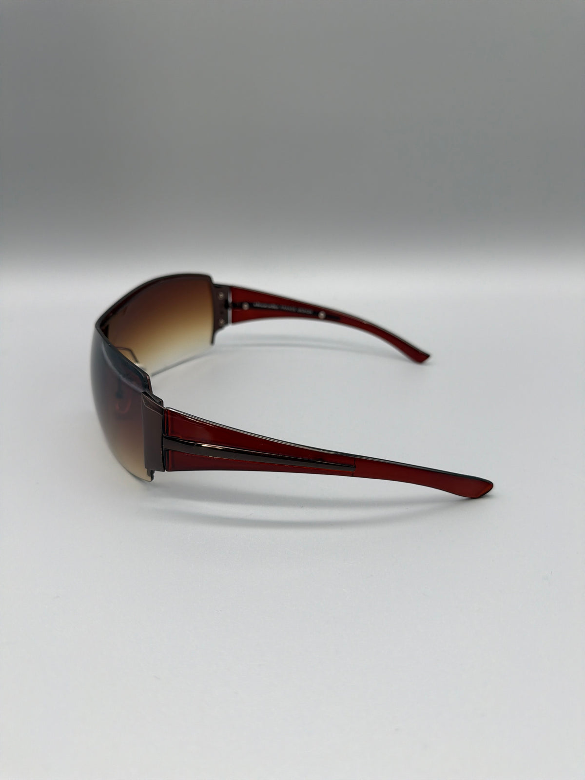 Dazzle Y2K Shield Sunglasses - Burgundy / Brown Gradient