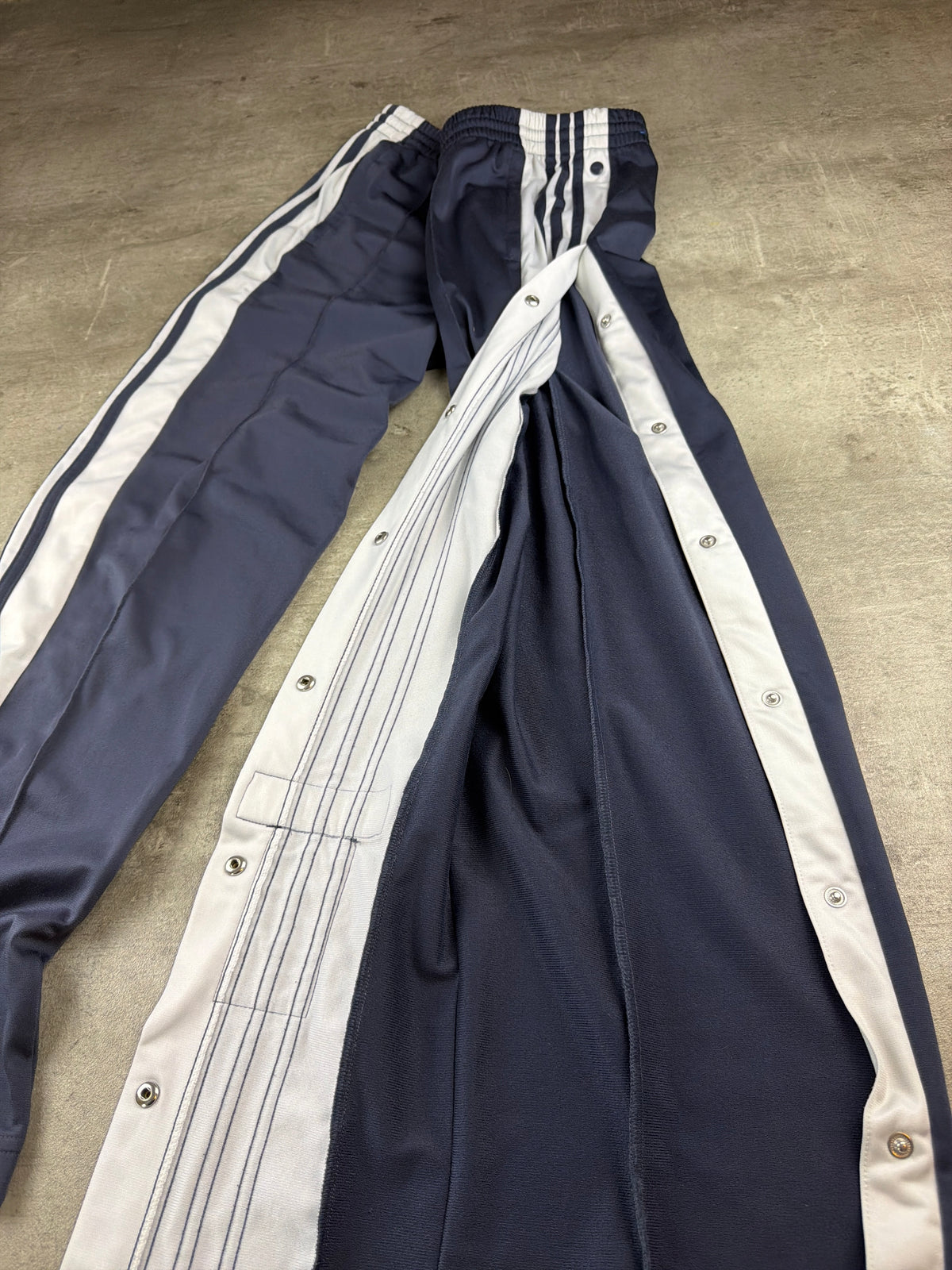 Adidas Originals Three Stripes Tearaway Trackpants – Navy Blue Y2K Vibe