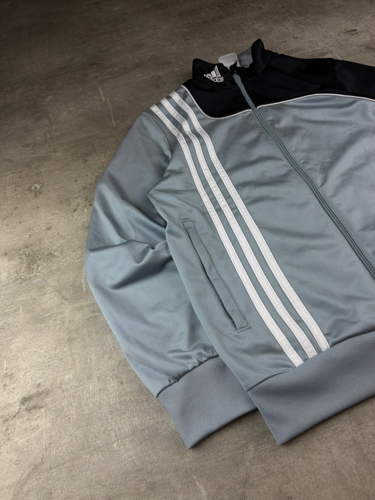 Adidas Y2K Two-Tone Three-Stripes Trackjacket - Grey / Black