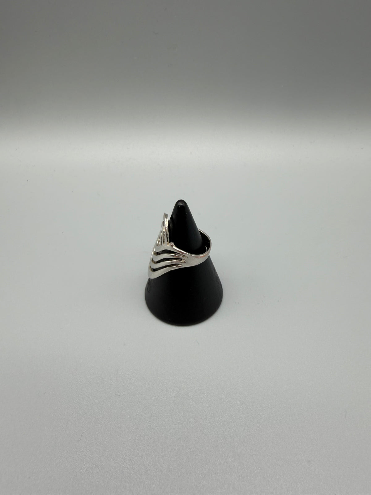 Vintage Y2K Wave Cutout Statement Band Ring - Silver - Past Pieces