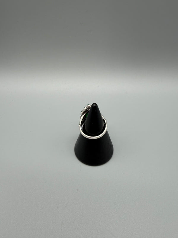 Vintage Y2K Green Opal Statement Ring - Silver / Emerald Green