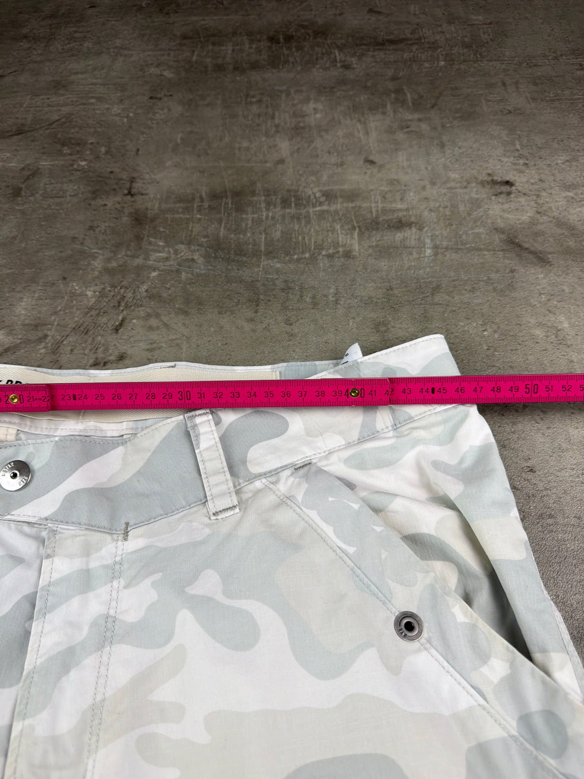 G-Star Raw Baggy Camo Cargo Shorts - Snow White / Light Grey - Past Pieces