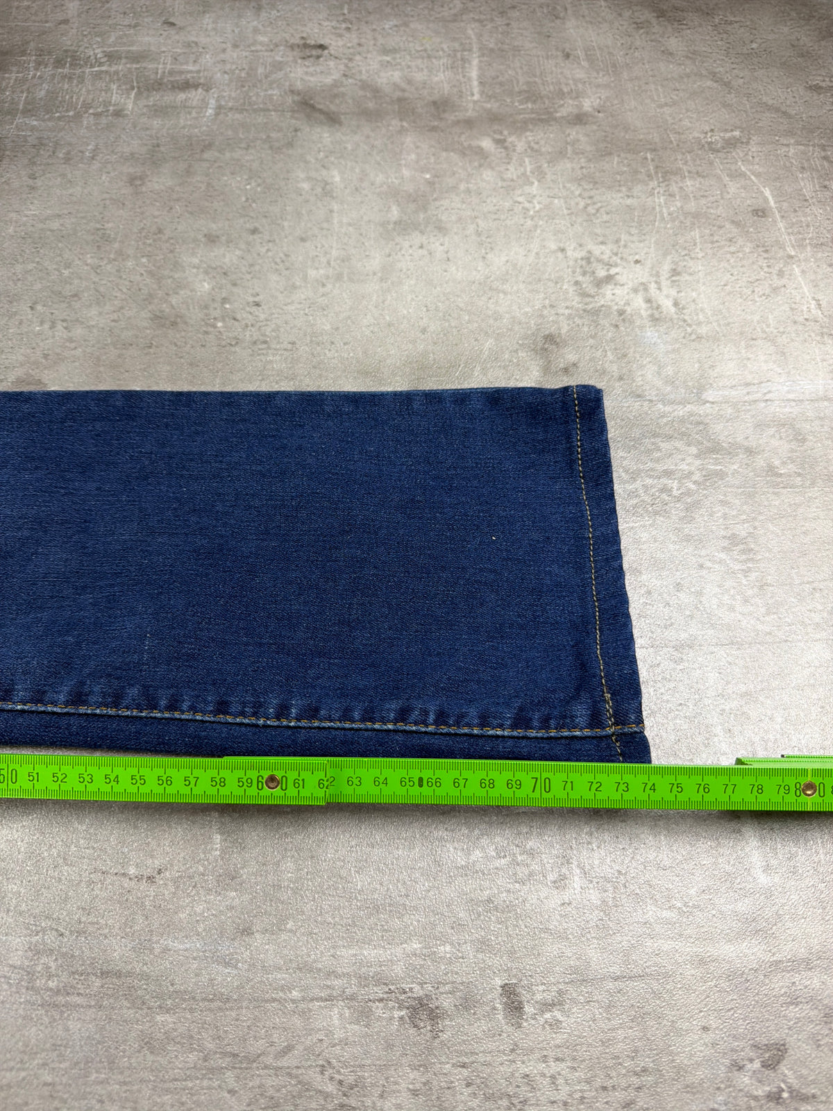 Levi's 725 High Rise Bootcut Flared Denim - Medium Blue Washed - Past Pieces