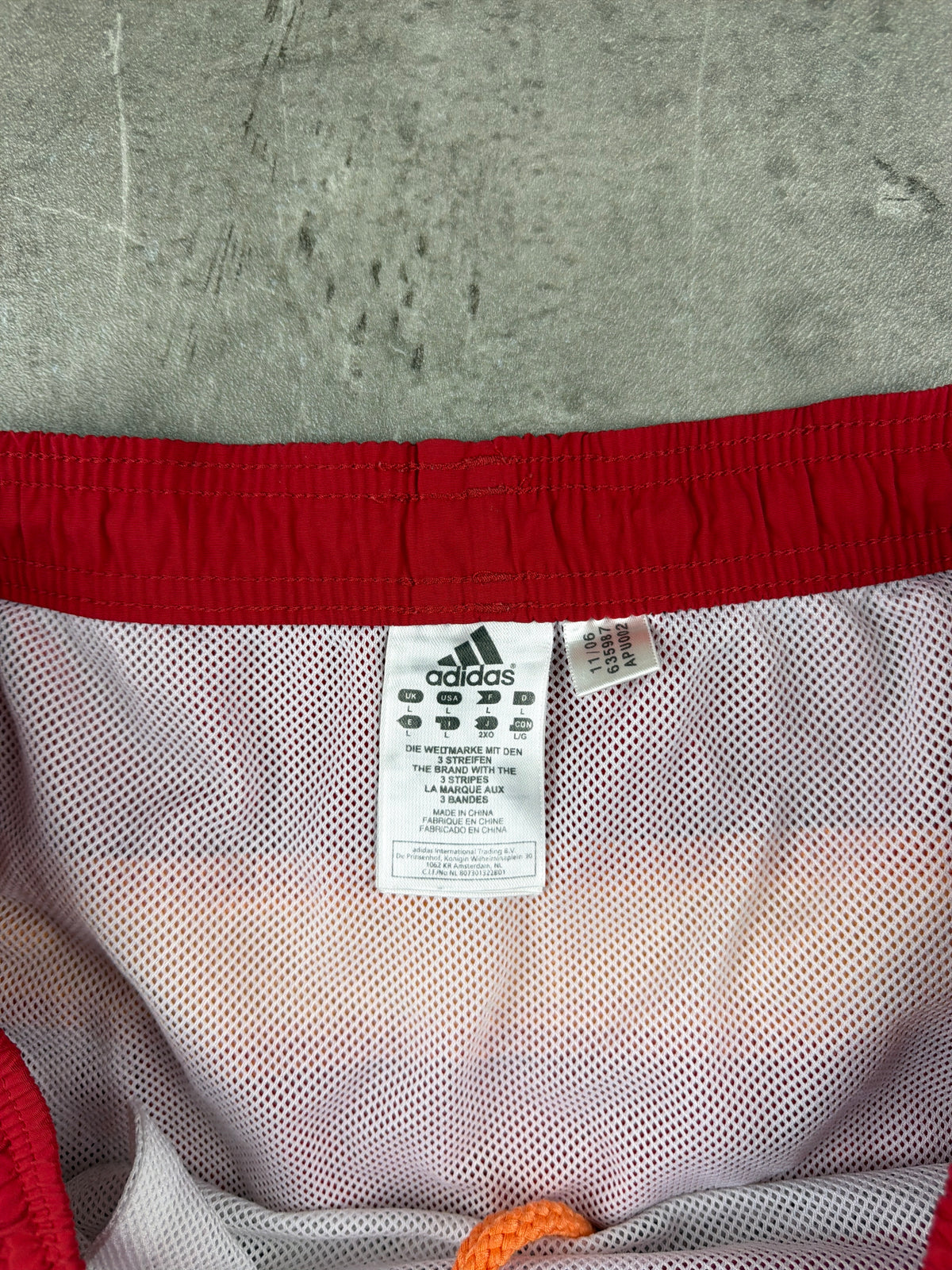 Adidas Y2K Embroidered Logo Swim Shorts - Red / Peach Orange – Ansicht 5