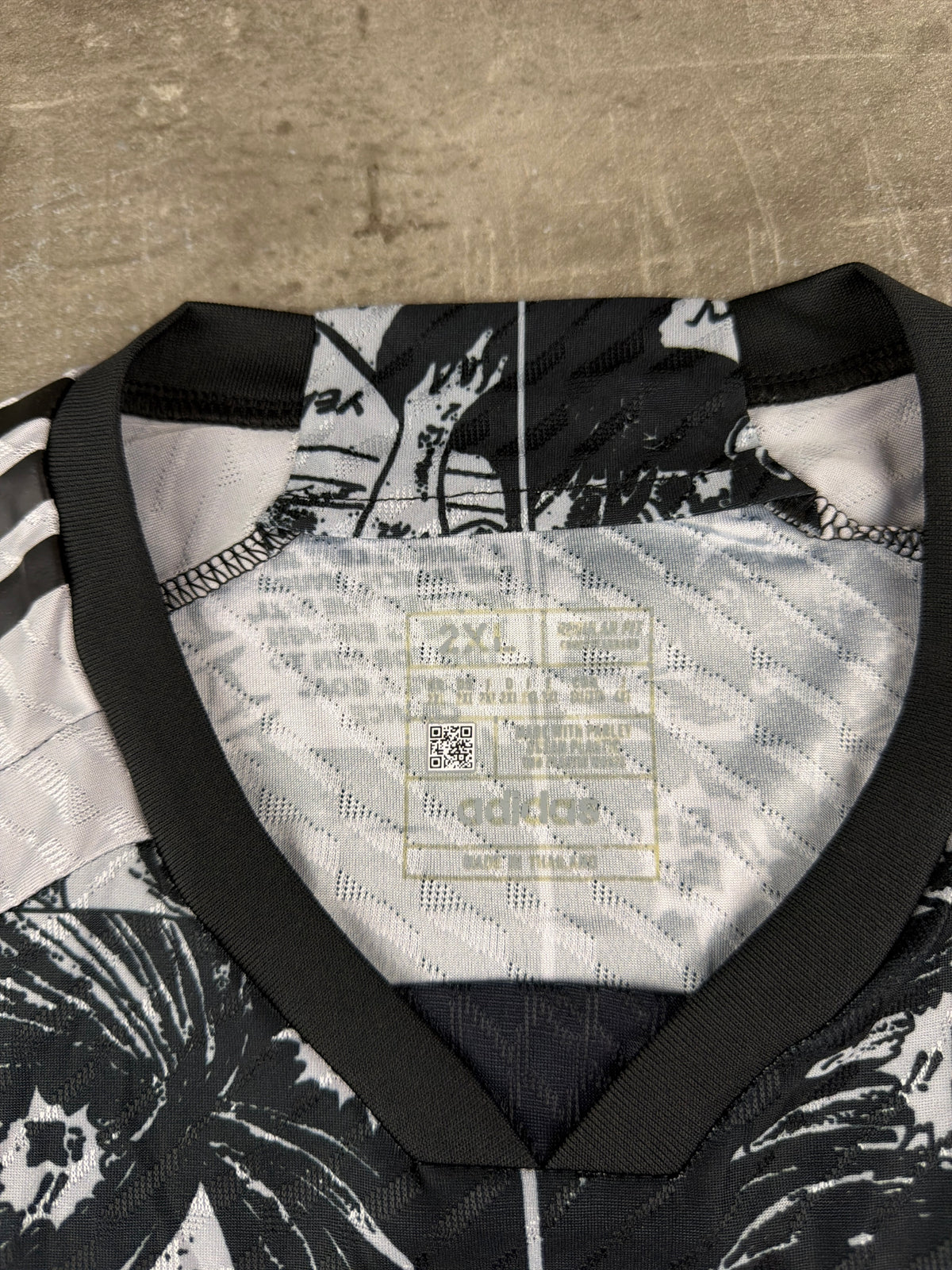 Adidas Japan 2023/24 "Captain Tsubasa" Manga Authentic Jersey - Black / White – Ansicht 8