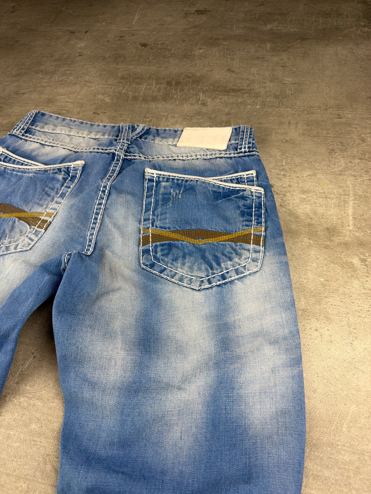 Smog Y2K Baggy Thick Stitch Denim Jeans - Light Blue Faded – Ansicht 4