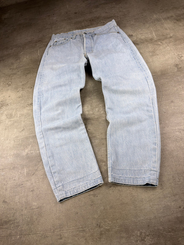Levi's 501 Vintage 90s Straight Leg Denim - Light Blue Washed