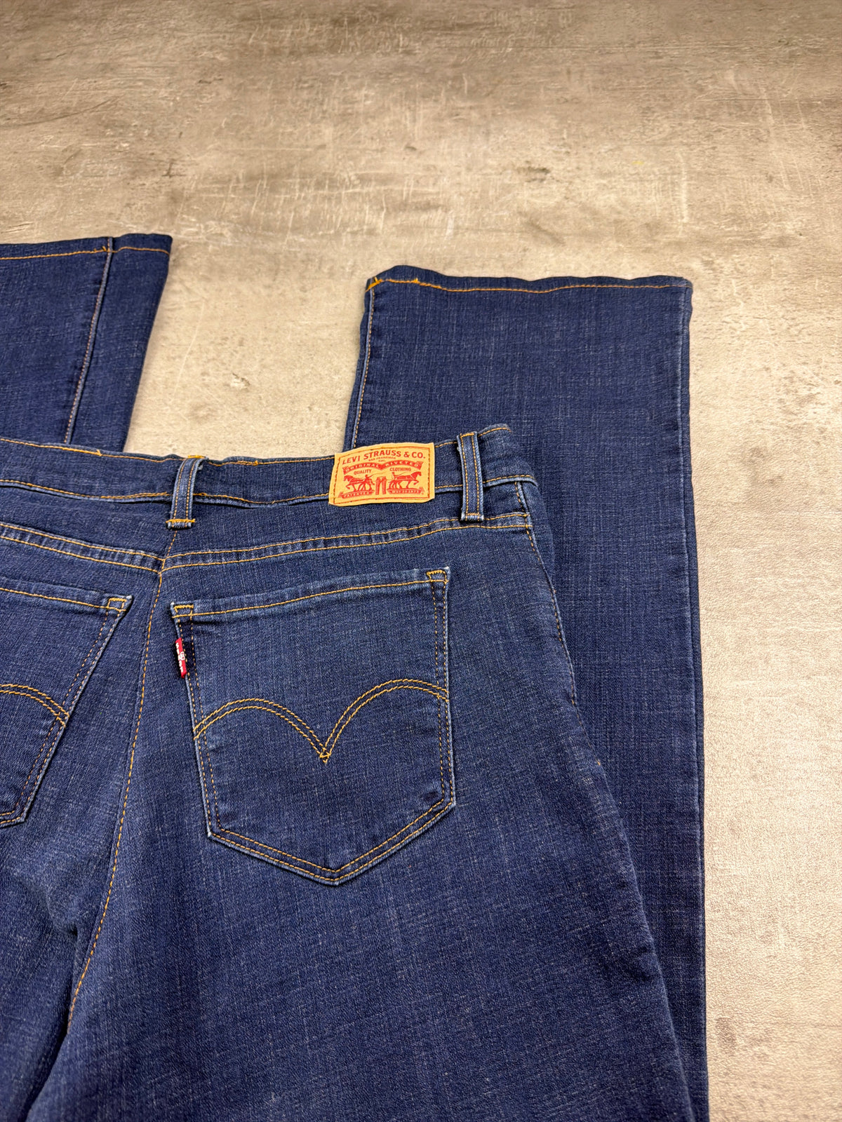 Levi's Y2K Stretch Bootcut Denim Jeans - Dark Blue Washed - Past Pieces