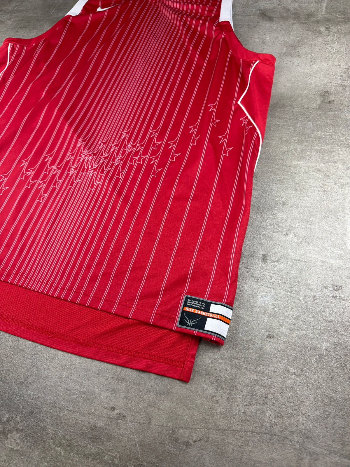 Nike Basketball Pinstripe Graphic Jersey - Red / White Y2K Streetwear – Ansicht 4