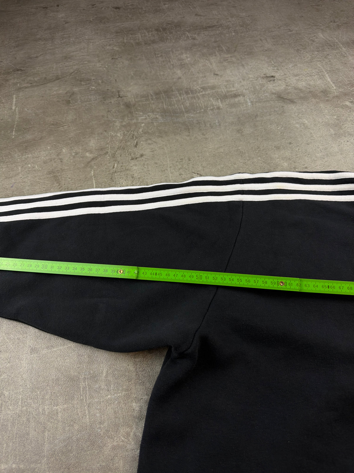 Adidas Trefoil Thorn Embroidered Oversized Crewneck Sweatshirt - Black / White Cyber Gothic – Ansicht 11