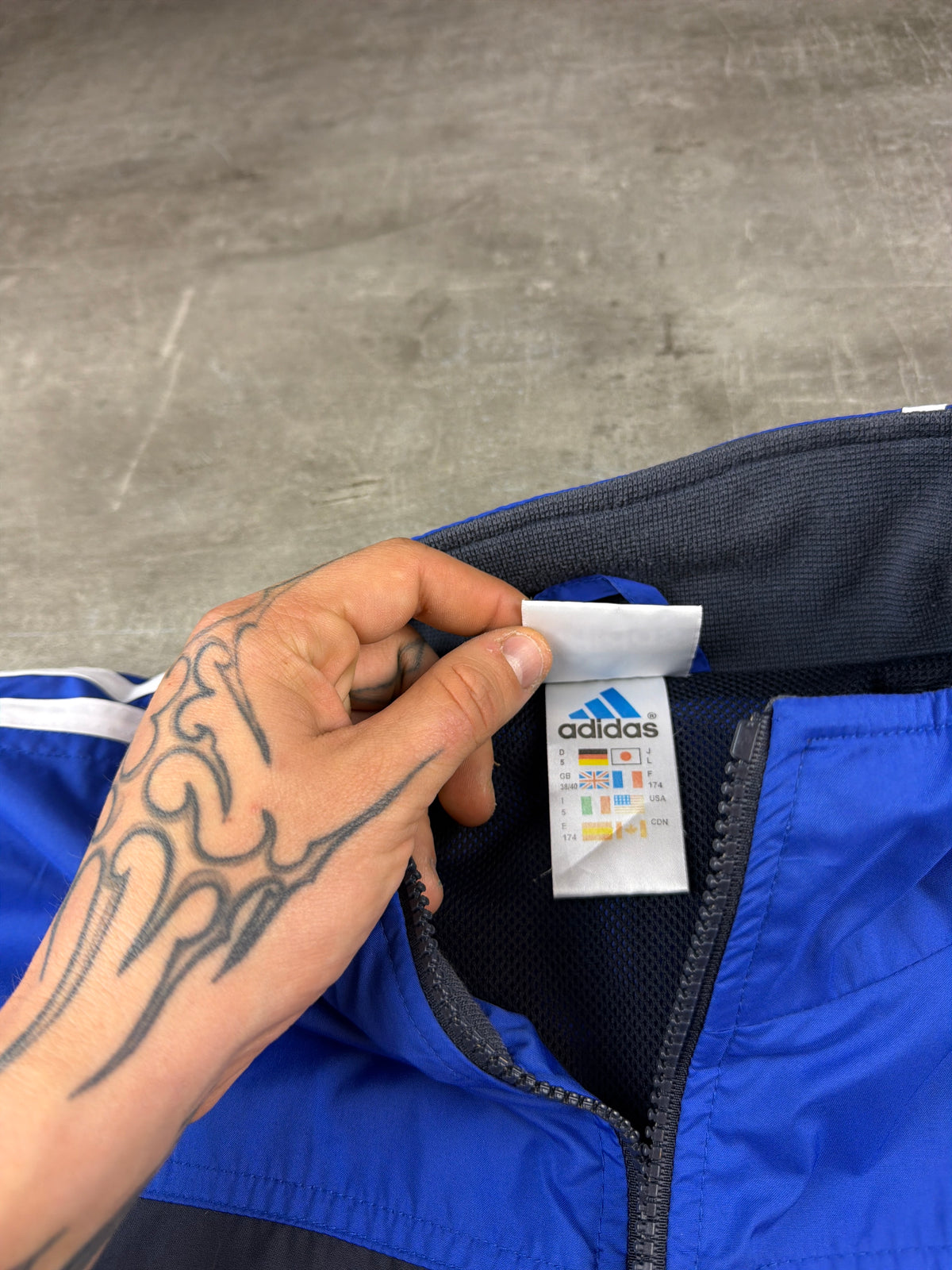 Adidas Y2K Colorblock Trackjacket - Royal Blue / Navy / White – Ansicht 8