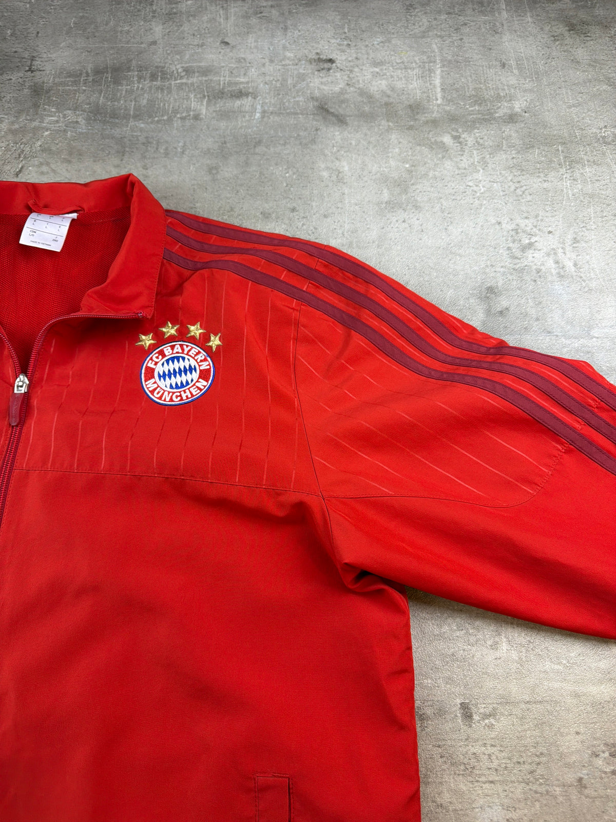 Adidas FC Bayern Munich 2015/16 Presentation Trackjacket - Red / Burgundy Blokecore - Past Pieces