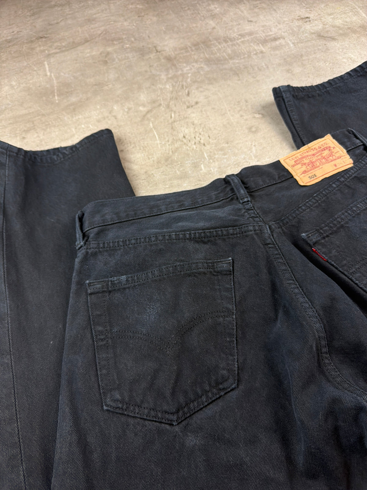 Levi's "501" Vintage Washed Straight Leg Denim - Washed Black – Ansicht 7