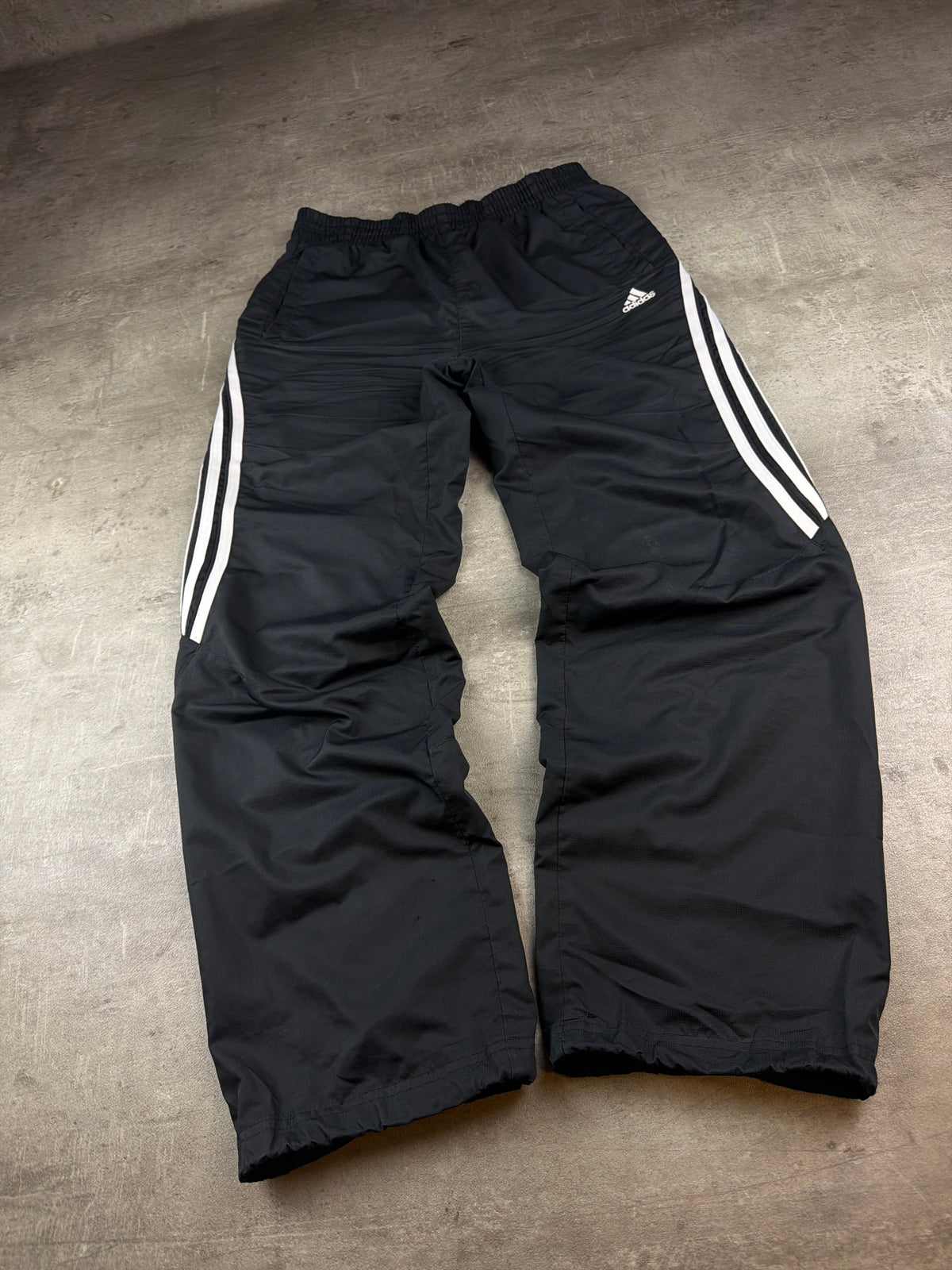 Adidas Y2K Three-Stripes Nylon Trackpants - Black / White – Ansicht 2