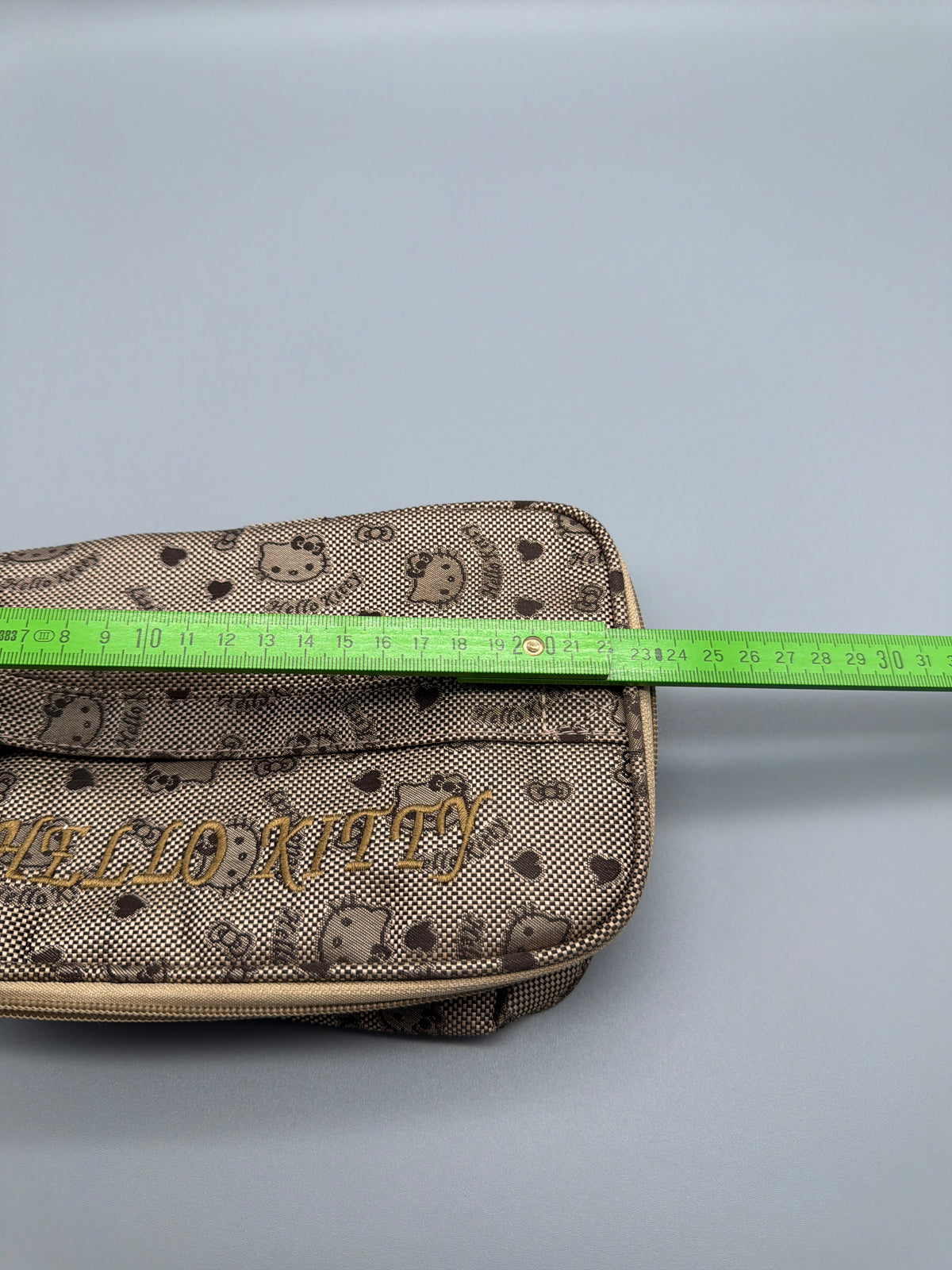 Hello Kitty Y2K Jacquard Vanity Beauty Case - Brown / Gold – Ansicht 7