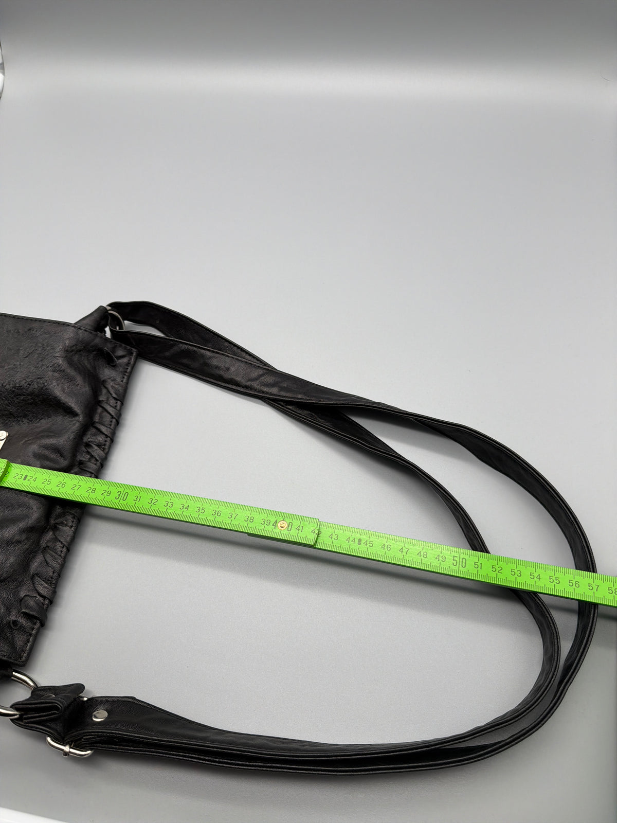 Burberry Y2K Nova Check Studded Crossbody Bag - Beige / Black – Ansicht 10
