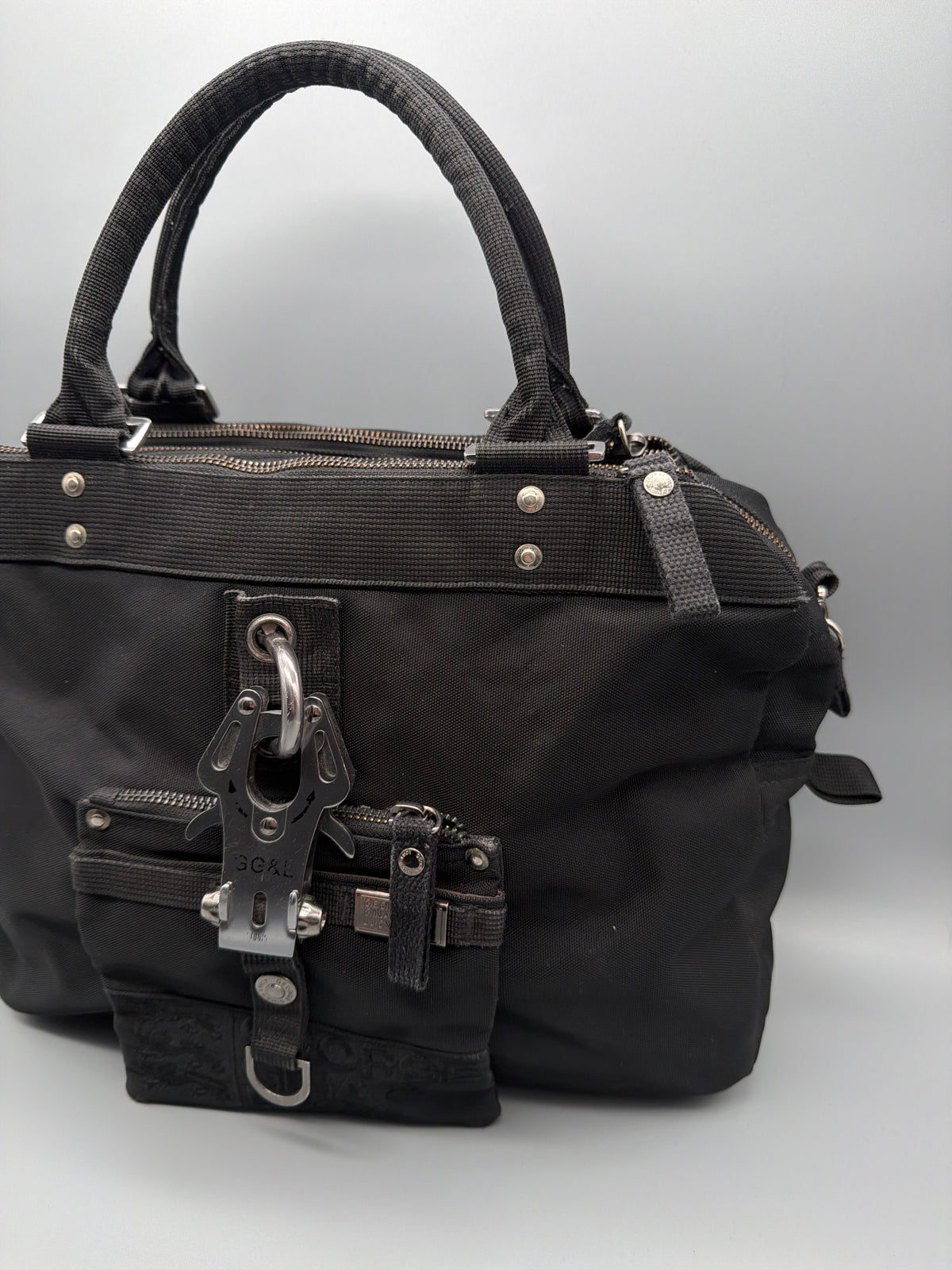 George Gina & Lucy "Miss Perfect" Nylon Handbag - All Black Y2K – Ansicht 4