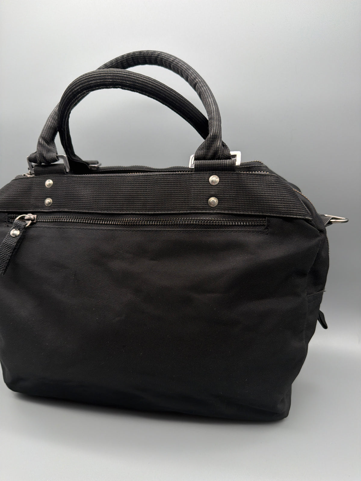 George Gina & Lucy "Miss Perfect" Nylon Handbag - All Black Y2K – Ansicht 5