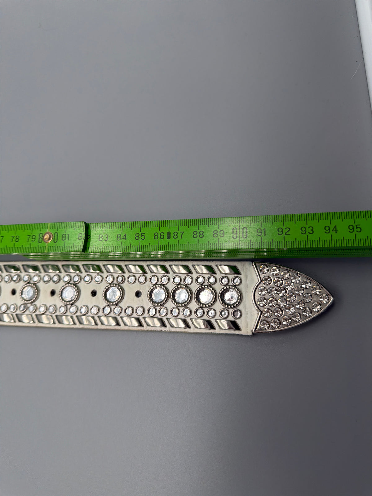 Vintage Y2K Rhinestone Western Croc Embossed Belt - White / Silver – Ansicht 7