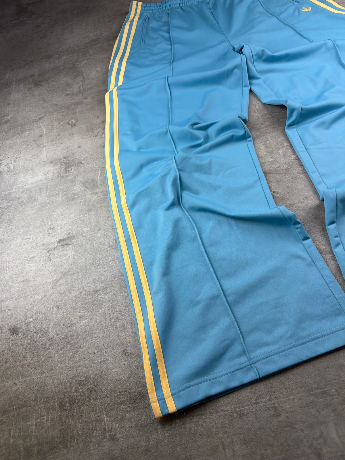 Adidas Trefoil Baggy Trackpants - Baby Blue / Yellow – Ansicht 3