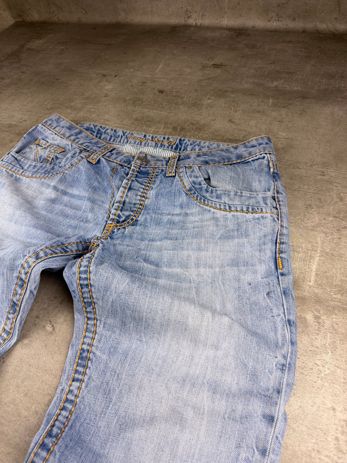Camp David Y2K Contrast Stitch Washed Denim - Light Blue – Ansicht 4