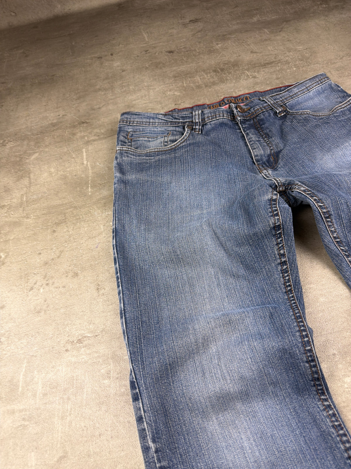 Carlo Colucci Y2K Faded Straight Leg Denim - Washed Blue – Ansicht 3