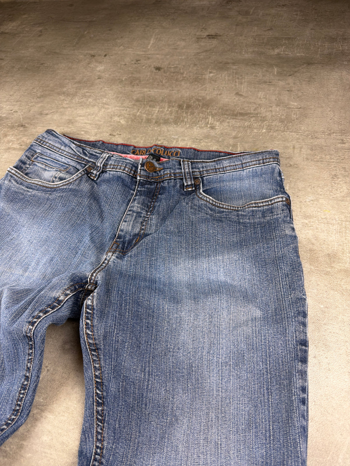 Carlo Colucci Y2K Faded Straight Leg Denim - Washed Blue – Ansicht 4