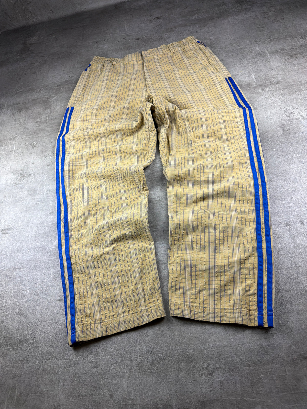 Adidas Originals Checkered Three Stripes Baggy Trackpants - Beige / Royal Blue – Ansicht 2