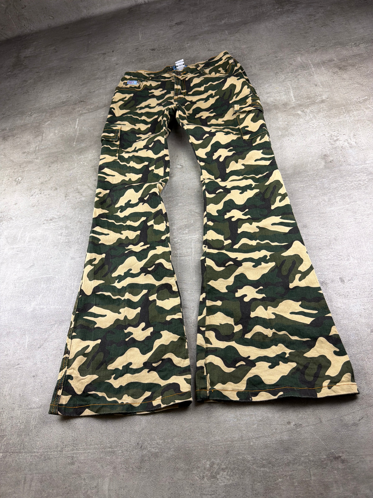 Sexy Jeans Y2K Camo Cargo Flared Pants - Green / Beige Stretch - Past Pieces