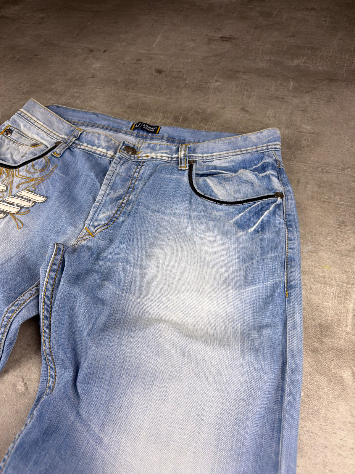 Armani Jeans Archive Embroidered Eagle Baggy Denim - Light Blue Washed – Ansicht 4