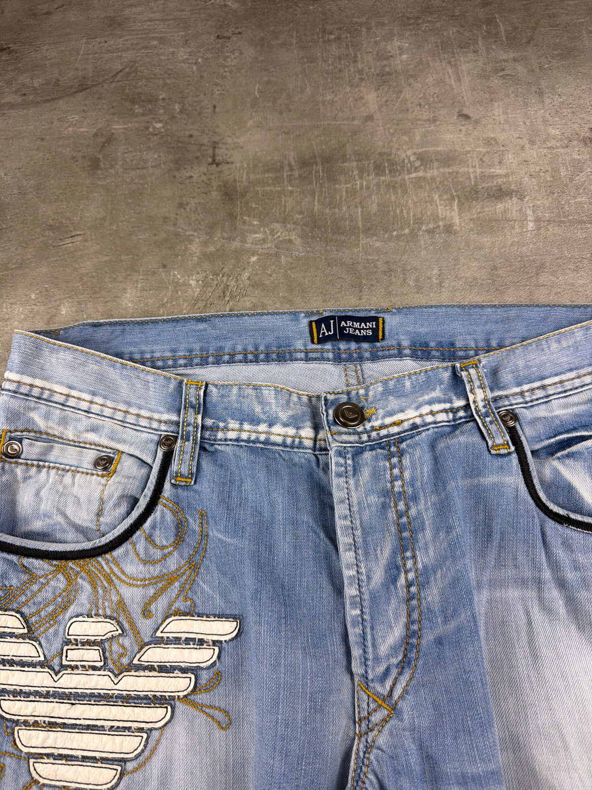 Armani Jeans Archive Embroidered Eagle Baggy Denim - Light Blue Washed – Ansicht 5