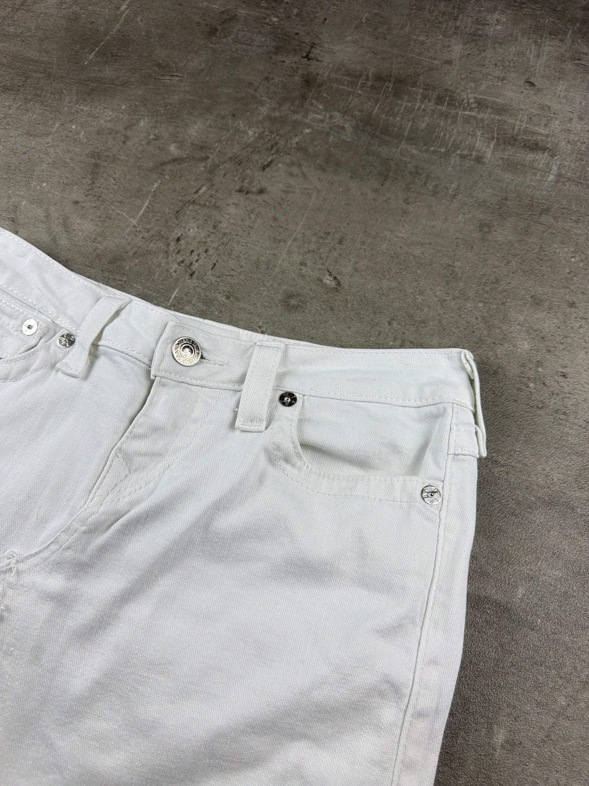 True Religion Y2K Sequin Horseshoe Distressed Maxi Denim Skirt - White / Silver – Ansicht 8