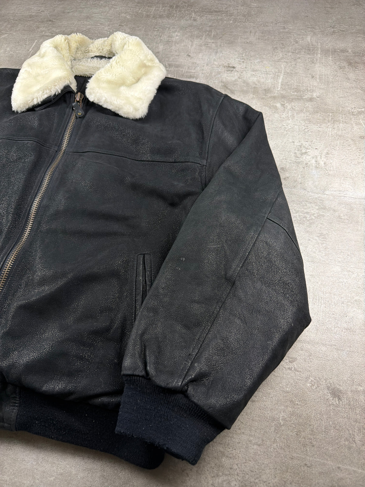 Vintage Leather Shearling Collar Bomber Jacket - Black / Cream Oversized - Past Pieces