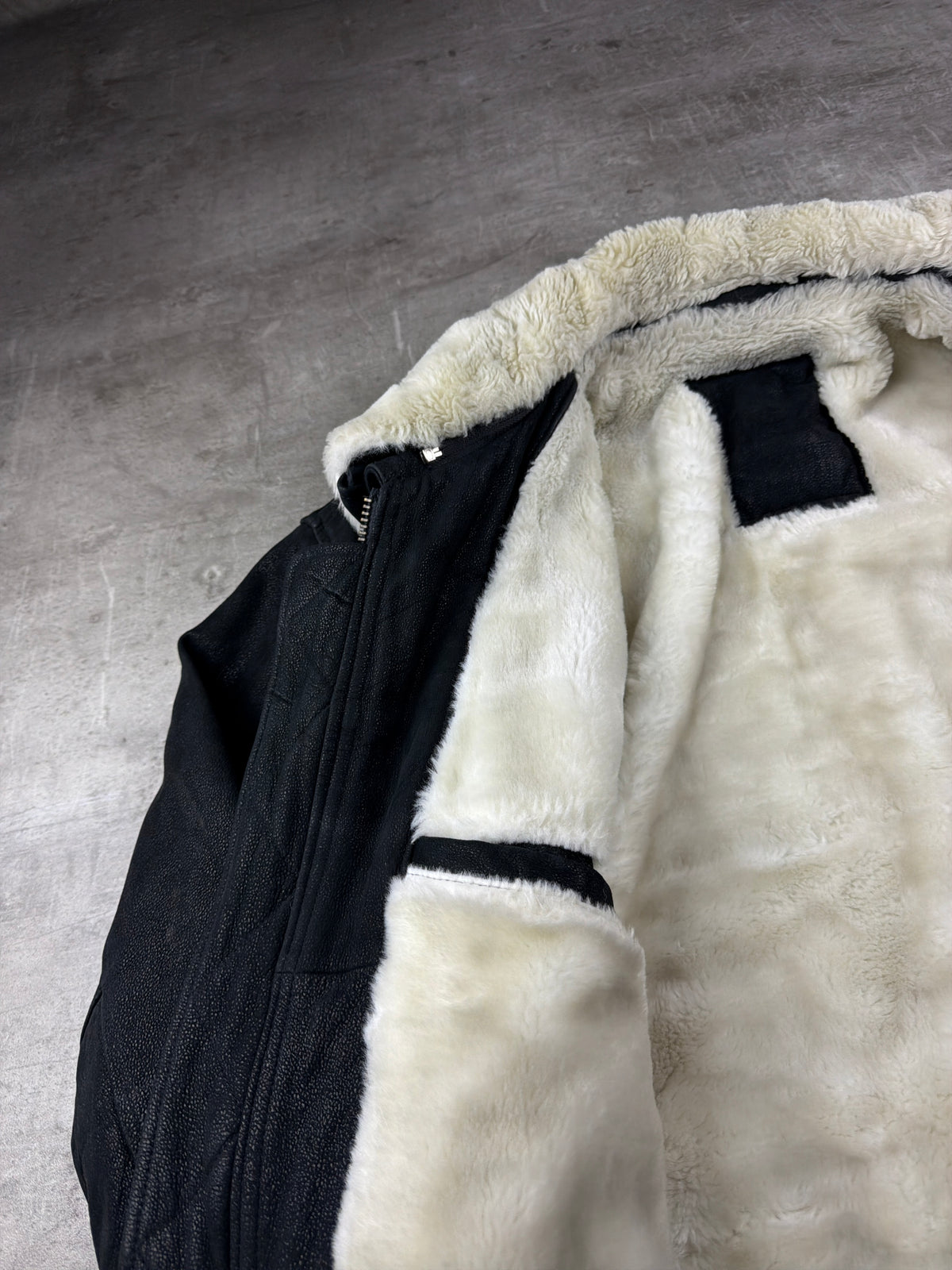 Vintage Leather Shearling Collar Bomber Jacket - Black / Cream Oversized - Past Pieces