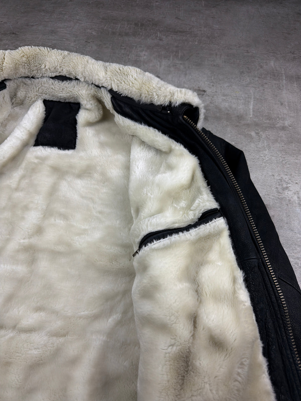 Vintage Leather Shearling Collar Bomber Jacket - Black / Cream Oversized – Ansicht 7