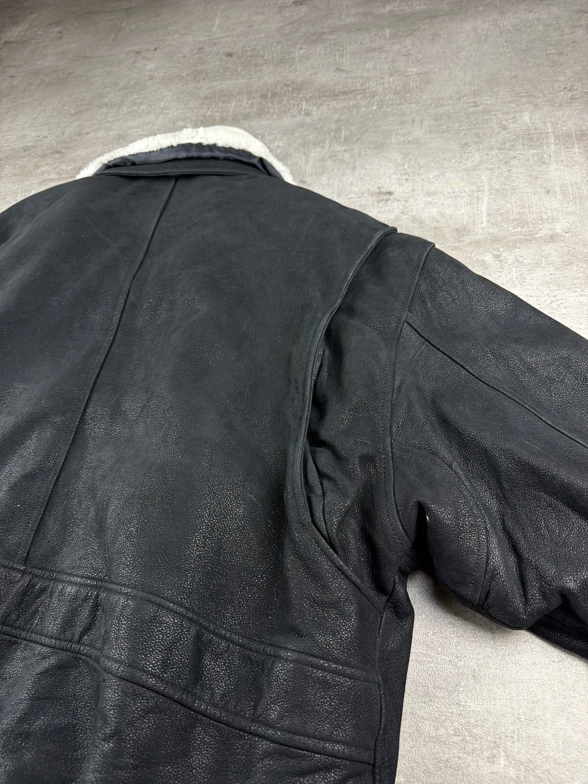Vintage Leather Shearling Collar Bomber Jacket - Black / Cream Oversized - Past Pieces