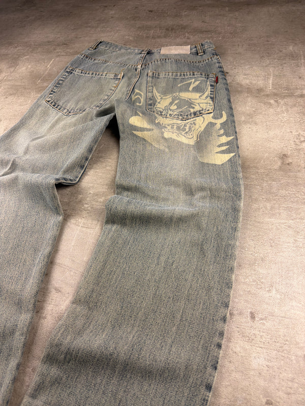 Sheng Yue Han "Oni Mask" Graphic Jeans - Baggy Light Wash